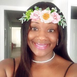 Meet your Posher, Roxanne